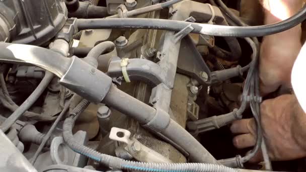 Reparación mecánica del motor del coche — Vídeos de Stock