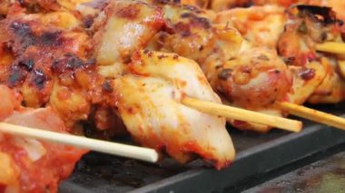 Kömürde Tavuk Barbeküsü