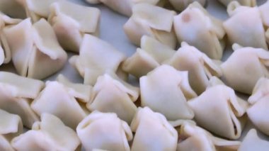Türk geleneksel gıda mantı mantı adlı pasta