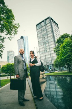 İş çift ortaklık açık kavramı