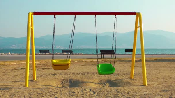 Parque infantil Happy Time Lugares para niños en la naturaleza — Vídeos de Stock