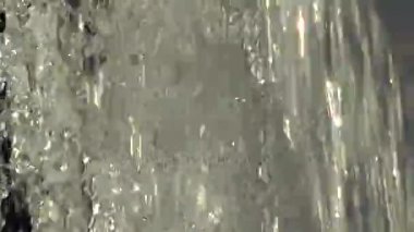 Su havuzu sıçrama çeşme