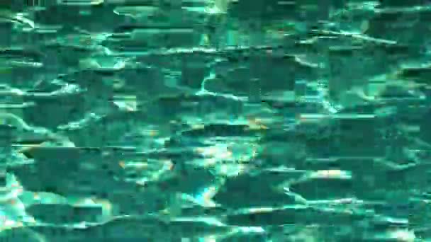Wasserbecken plätschert im Brunnen — Stockvideo