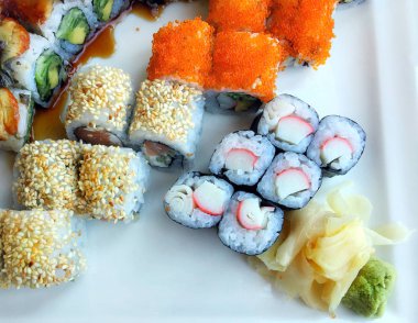 Japonya geleneksel deniz ürünleri suşi