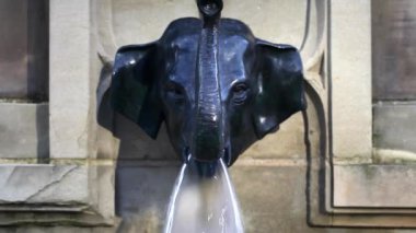 Frankfurt Fountain'dan hayvan heykel