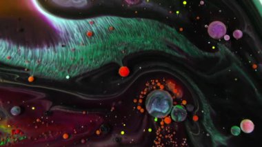 Renkli kaos mürekkep yayılmış sıvı ve küreler türbülans hareketi