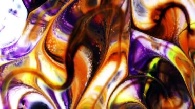 Renkli Kaos Mürekkebi Sıvı Türbülans Hareketinde Yayıldı