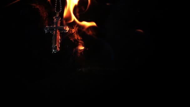 Hıristiyanlık Din Sembolü Haç Cehennem Yanan Ateşi — Stok video
