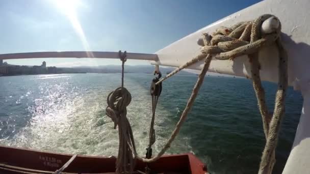 Σχοινί Στο Ferryboat Και Θάλασσα — Αρχείο Βίντεο