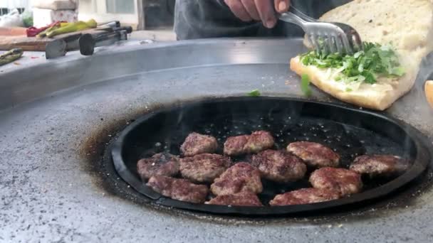 Fleischbällchen Türkischen Outdoor Stil — Stockvideo