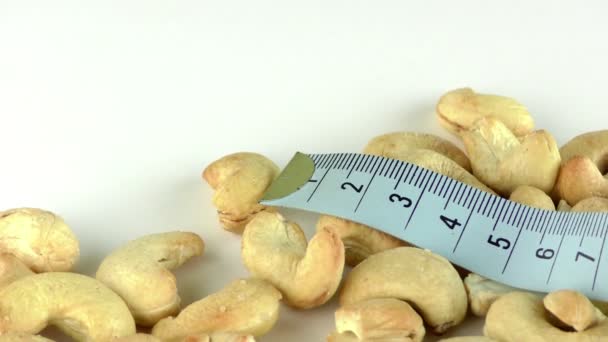 Cashewnüsse Und Messmakro Ansicht — Stockvideo