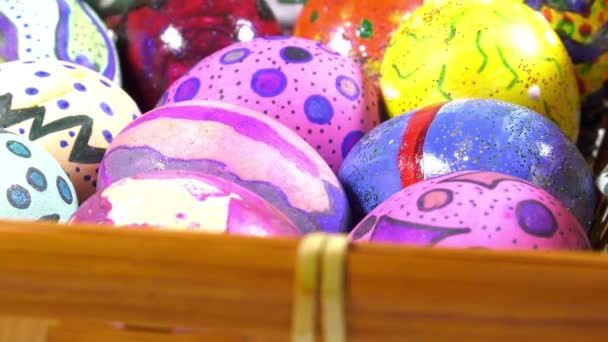 Oeufs de Pâques colorés Célébration 