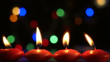  Mum Işıkları Üzerine Noel Dekorasyonu 