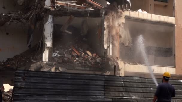 Καταστρέφοντας Ένα Σπίτι Μπουλντόζα — Αρχείο Βίντεο