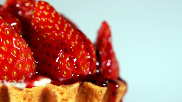 Délicieux Savoureux Gâteau Aux Fraises Sucrées — Video