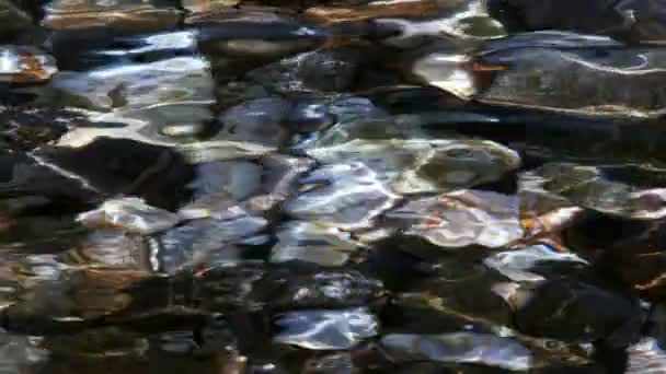 水下海水与巨石 — 图库视频影像