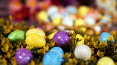 Renkli Geleneksel Paskalya Yumurtaları Kutlaması 