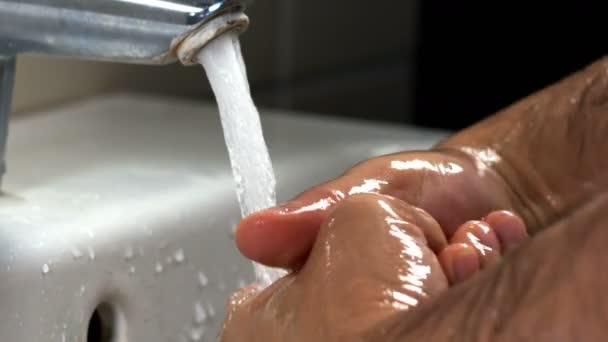 Hände Waschen Wasserhahn Badezimmer — Stockvideo