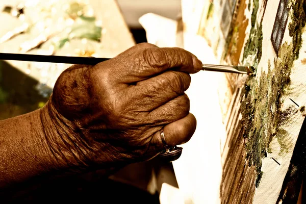 Pessoas Velhice Mãos Pintura Desenho — Fotografia de Stock