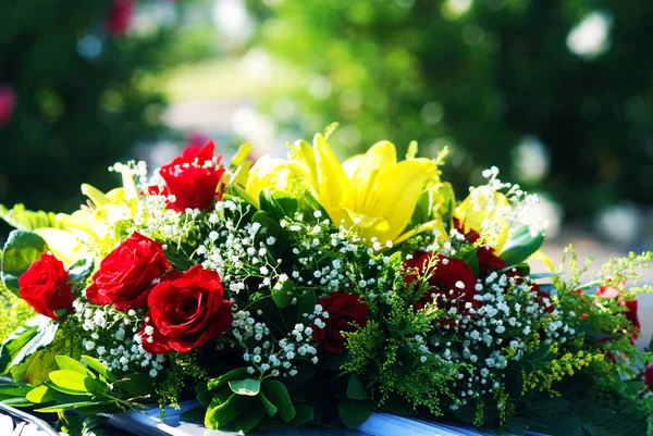 Romantyczne Emocjonalne Kwiaty Ślubne Miłości Zdjęcie — Zdjęcie stockowe