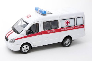 Bebek oyuncak ambulans modeli