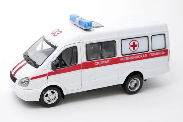 Bebek oyuncak ambulans modeli