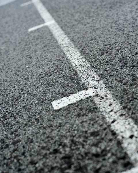 Asfalt dokusu. Beyaz çizgi. Arkaplan.                