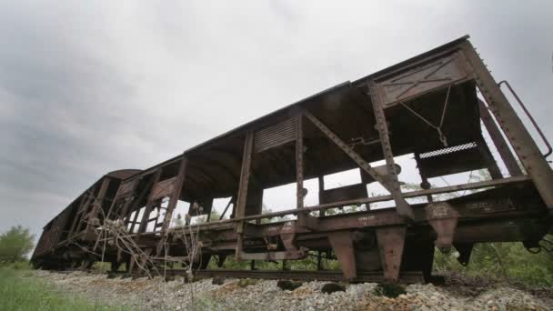 Vecchio treno in decomposizione — Video Stock