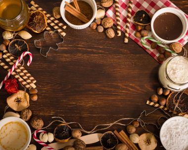 Pişirme Noel için gerekli malzemelerle yapılan çerçeve. 