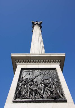 27 Şubat 2019: Aşağıdan Nelsons Sütununa Bakış