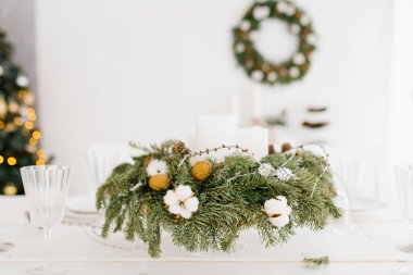 Noel aromalı ladin, pamuk ve ceviz.