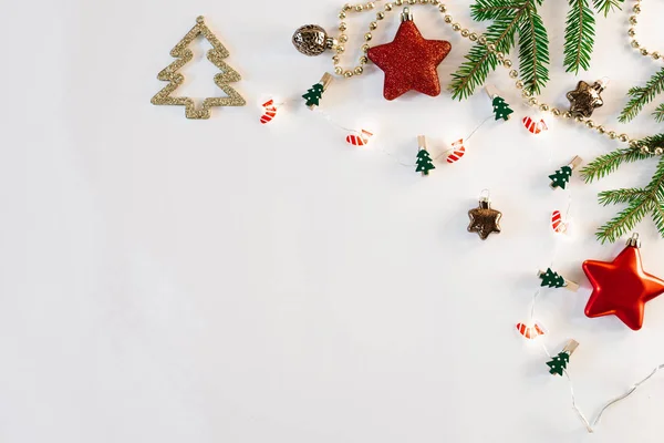 Composição Natal Borda Feita Brinquedos Decoração Natal Ramos Abeto Casa — Fotografia de Stock