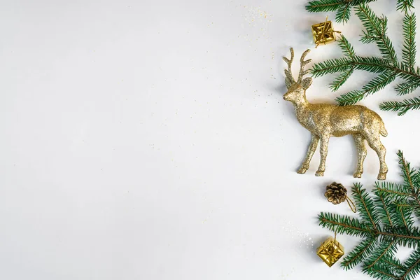 Новорічно Різдвяна Композиція Прикордонна Рамка Золотих Різдвяних Іграшок Ялинових Гілок — стокове фото