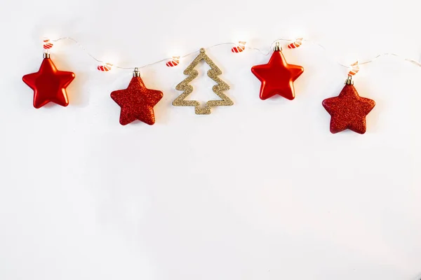 Новорічна Різдвяна Листівка Копією Різдвяна Гірлянда Різдвяними Шкарпетками Червоними Ялинковими — стокове фото