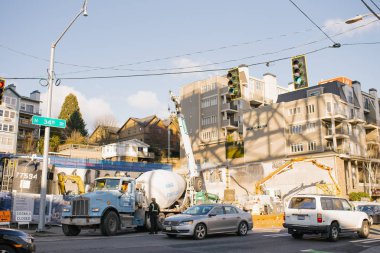 Seattle, Usa. Kasım 2019. Şehirdeki araçlar yolda. Şehir trafiği