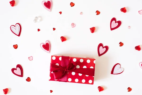 Top view of a colorful Valentine background made of a gift box a — Stock Photo, Image