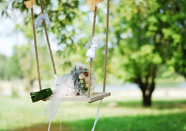 Stylish Beautiful Delicate Wedding Bouquet Bride Lies Garden Swing Summer — Stock Photo, Image