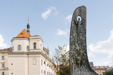 Lviv, Ukrayna. Ekim 2019. Özgürlük Meydanı 'ndaki Taras Shevchenko Anıtı