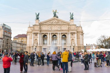 Lviv, Ukrayna. Ekim 2019. Opera Binası
