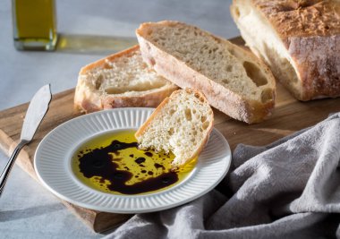 balzamik sirke ve yağ.