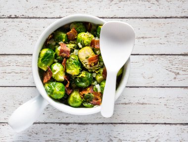 Brüksel lahanası güveç tabağı..