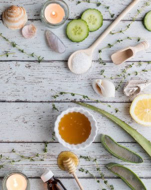 Sınır düzenlemesindeki çeşitli doğal ilaçlara tepeden tırnağa bir bakış açısı, güzellik ve sağlık tedavisi için kullanılır..