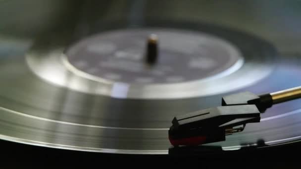 Close Shot Vinyl Record Playing Turntable — Stock Video