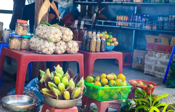 Essensstände am Thung Khe Pass, Mai Chau, Hoa Binh, Vietnam — Stockfoto