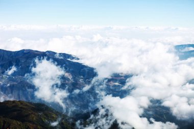 Fasipan dağın bulut ile