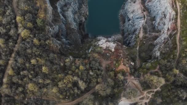 Flygundersökning av Great Czech Canyon Great America — Stockvideo