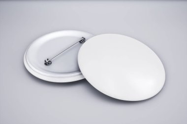 Boş net PIN amblemi kadar sahte. Boş beyaz düğme rozet mockup,