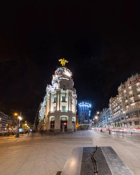 Madrid España Abril 2019 Vista Nocturna Del Edificio Metrópolis Intersección — Foto de Stock