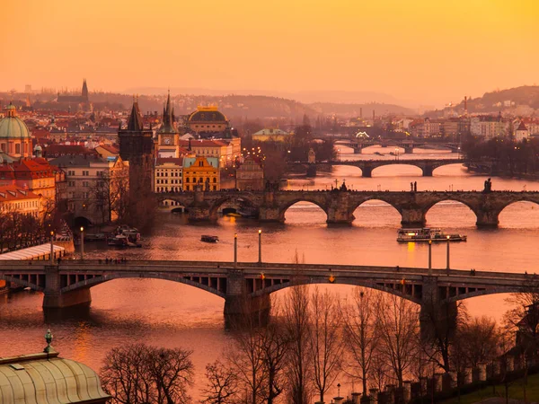 Ponte di Praga panorama al tramonto, Repubblica Ceca — Foto Stock