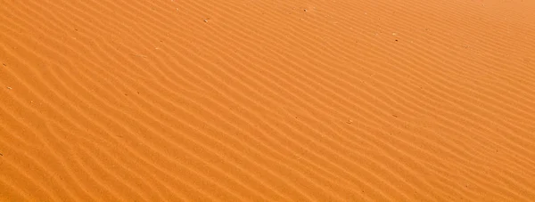 Arancione deserto sabbia consistenza formata dal vento — Foto Stock